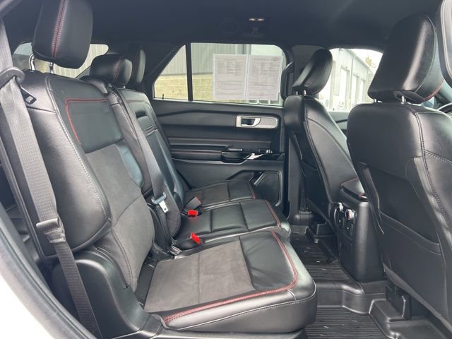 Used 2023 Ford Explorer ST-Line image 14