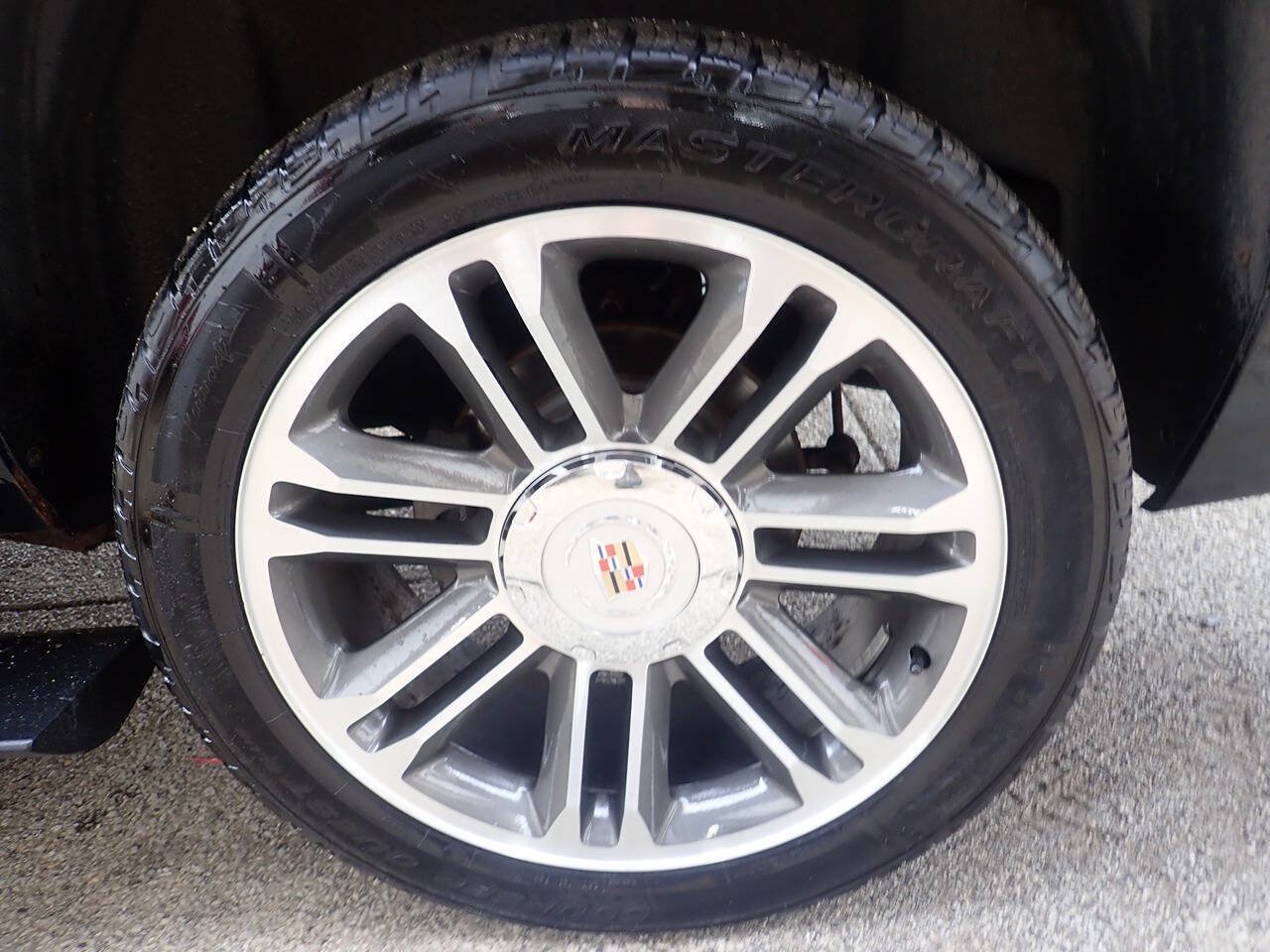 Used 2013 Cadillac Escalade ESV Premium AWD/4WD image 40