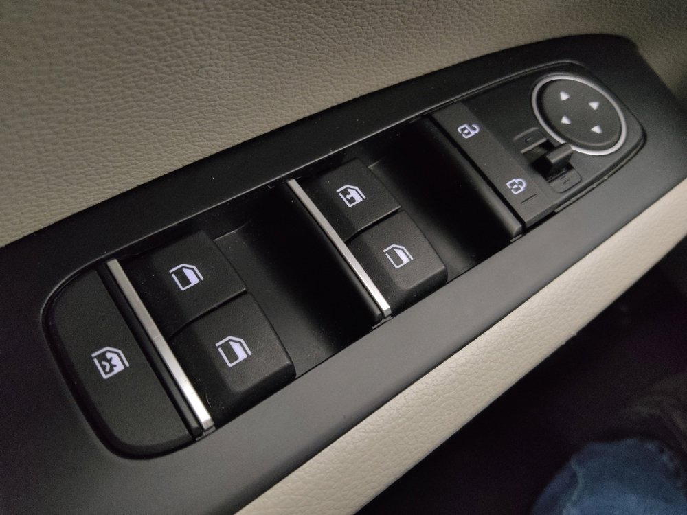 Used 2025 Kia Soul LX image 27