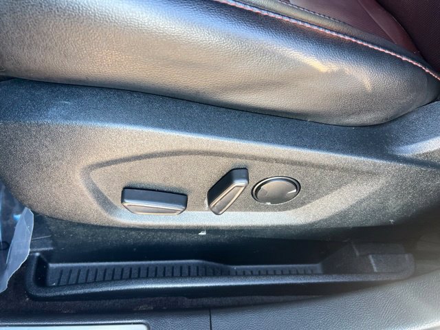 Used 2020 Ford Edge Titanium w/ Equipment Group 301A AWD/4WD image 26