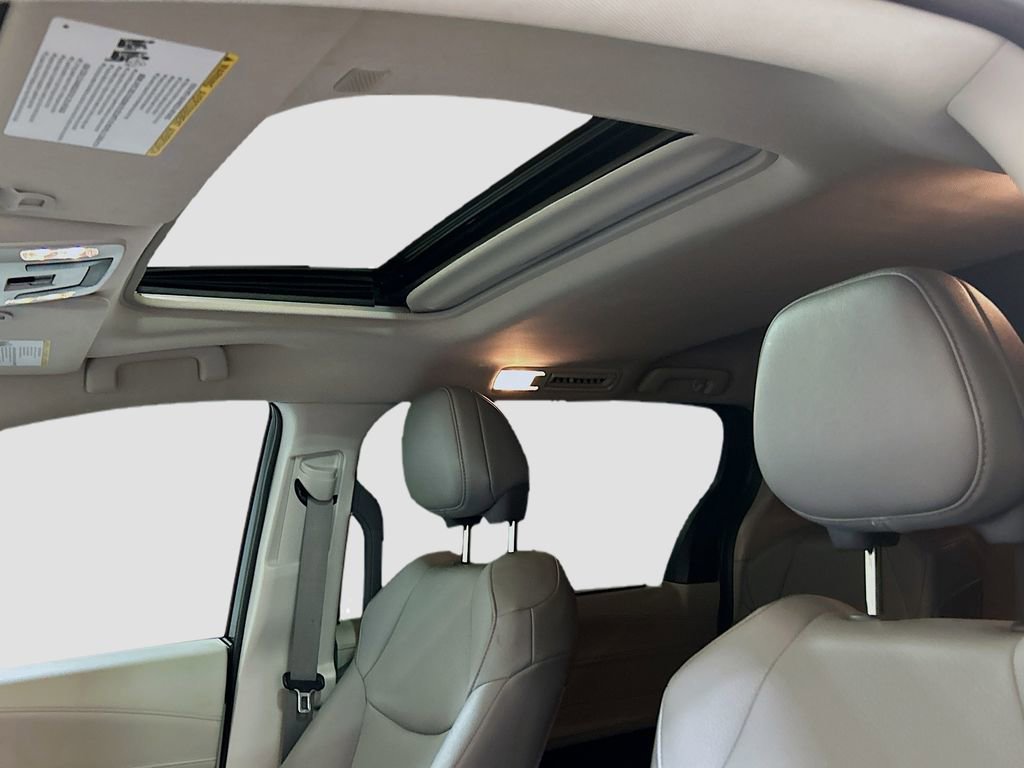 Used 2023 Toyota Sienna XLE w/ XLE Plus Package FWD image 20
