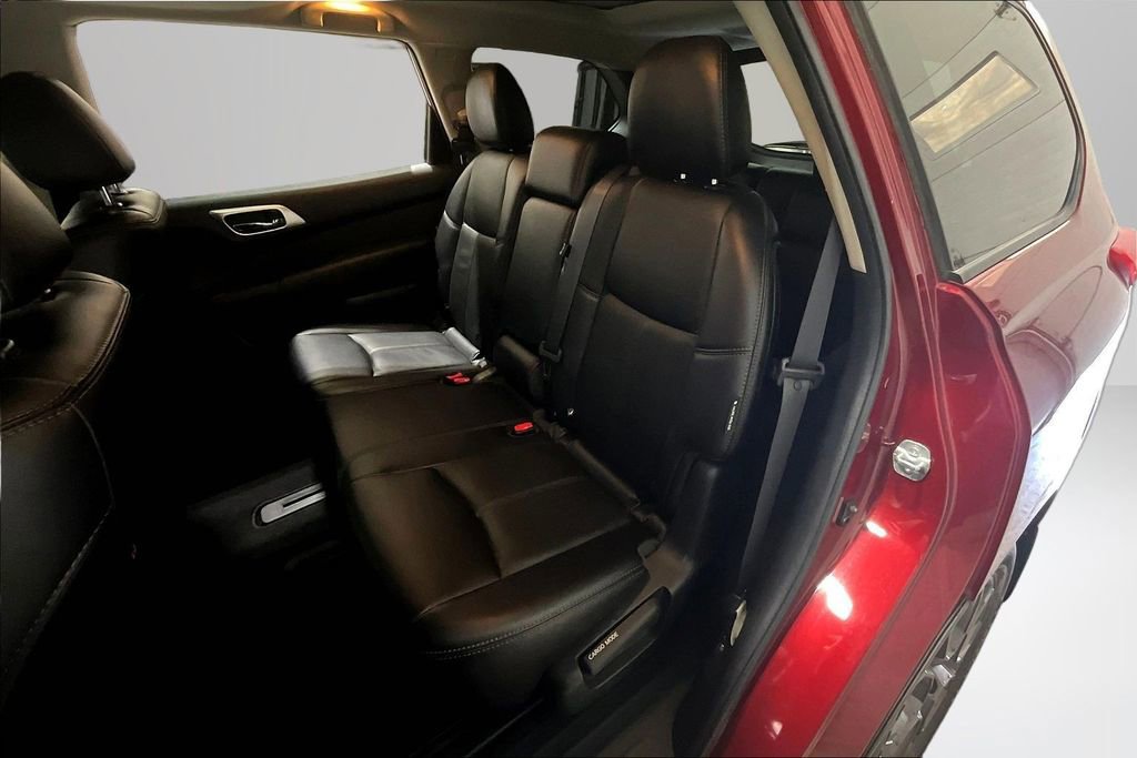 Used 2019 Nissan Pathfinder S image 22