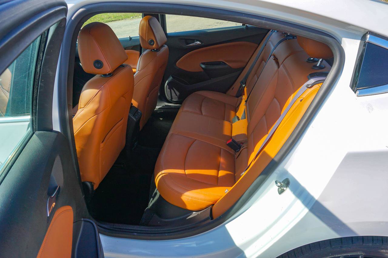 Used 2017 Chevrolet Cruze Premier FWD image 15