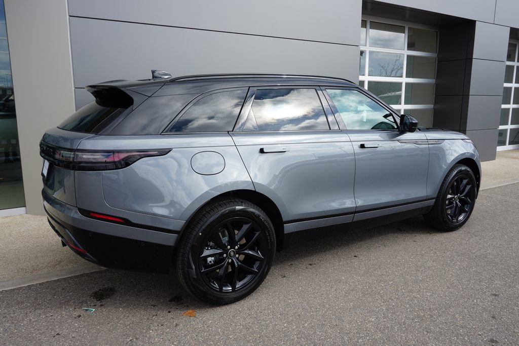 New 2026 Land Rover Range Rover Velar Dynamic SE image 4