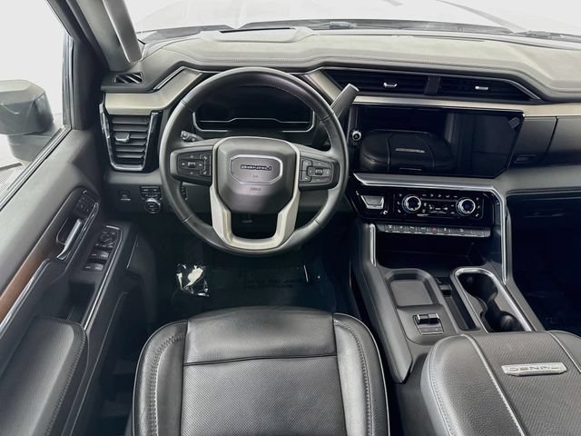 Used 2024 GMC Sierra 3500 Denali w/ Technology Package AWD/4WD image 23