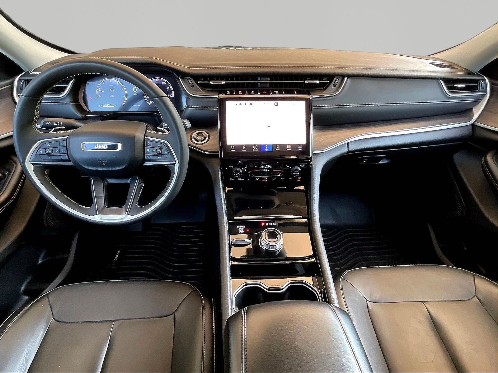 Used 2023 Jeep Grand Cherokee Limited AWD/4WD image 7