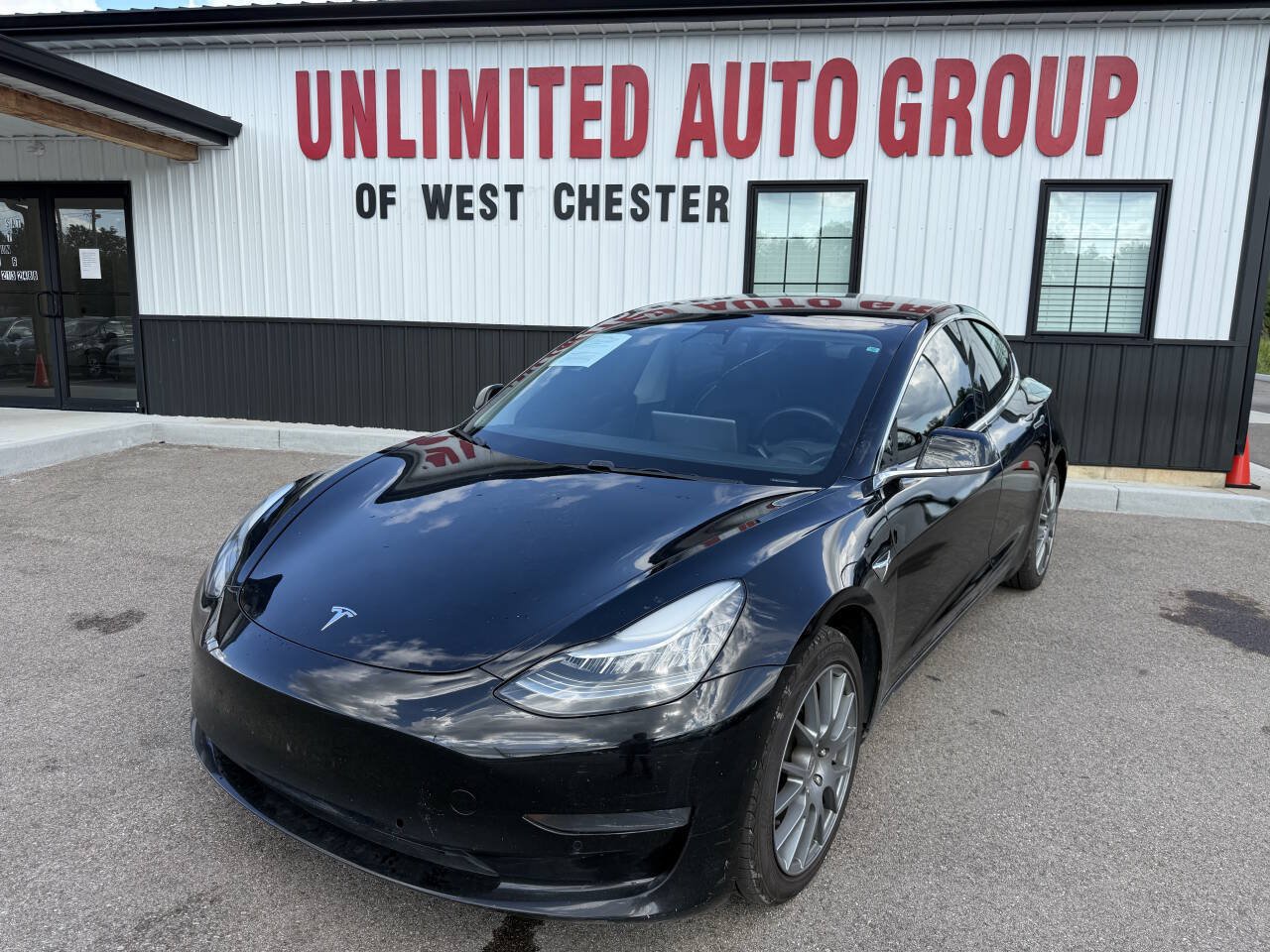Used 2019 Tesla Model 3 Standard Range Plus RWD image 1