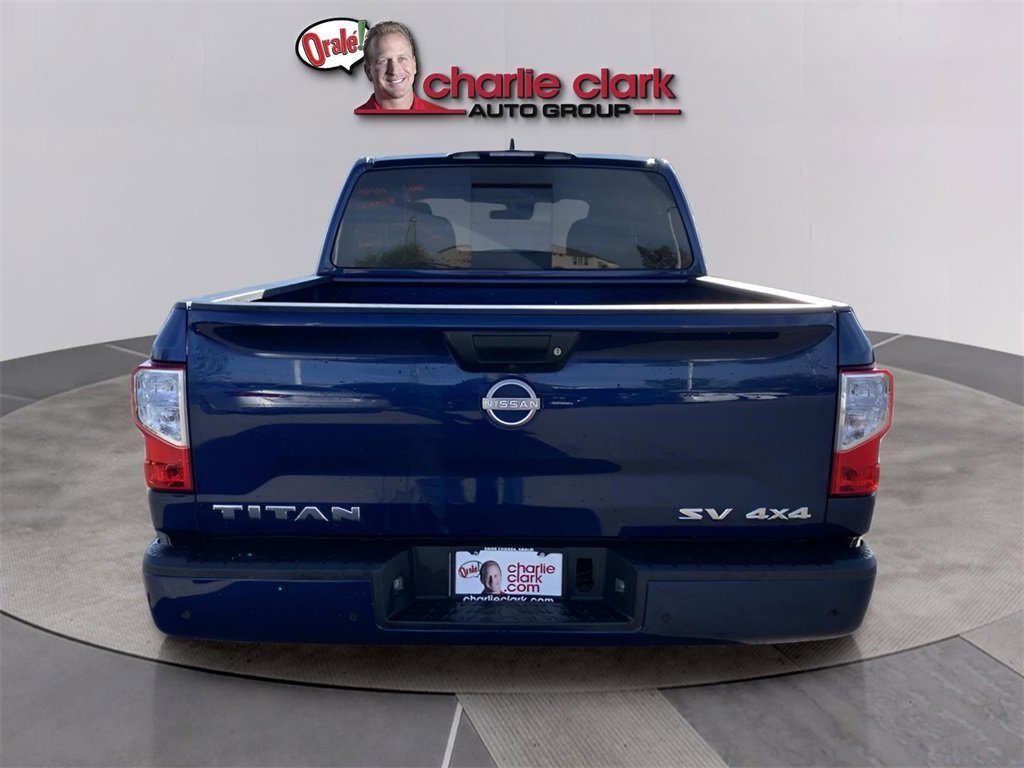 Used 2024 Nissan Titan SV image 4