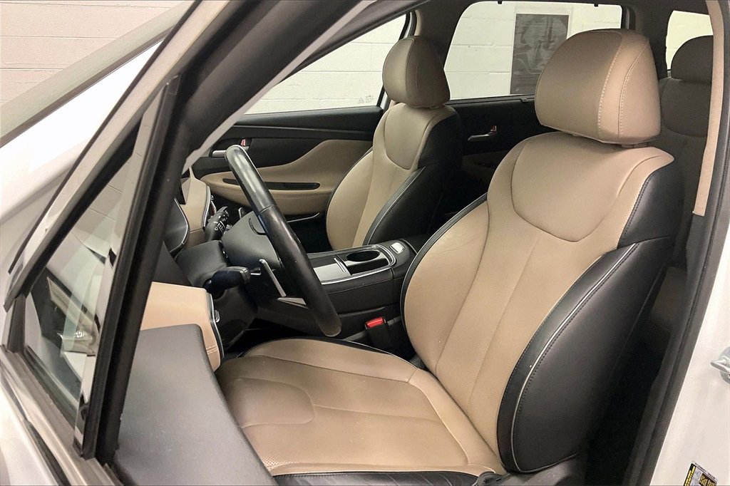 Used 2021 Hyundai Santa Fe Limited w/ Cargo Package image 17