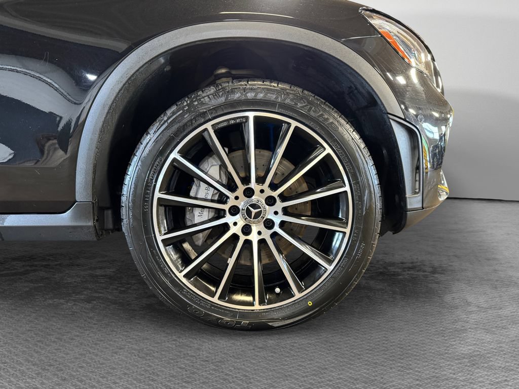 Used 2023 Mercedes-Benz GLC 300 4MATIC Coupe image 11