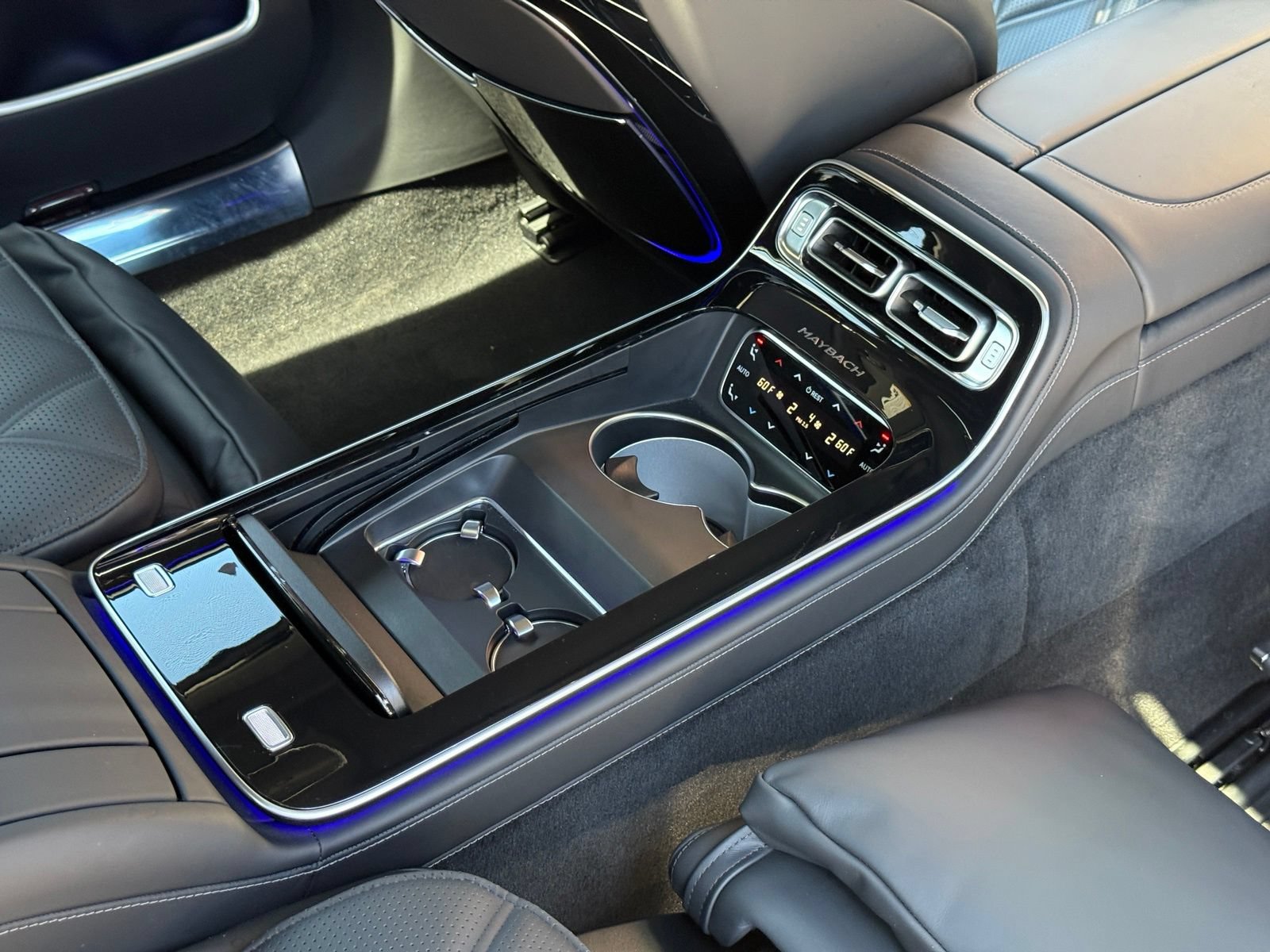 Used 2024 Mercedes-Benz Maybach S 680 4MATIC image 41