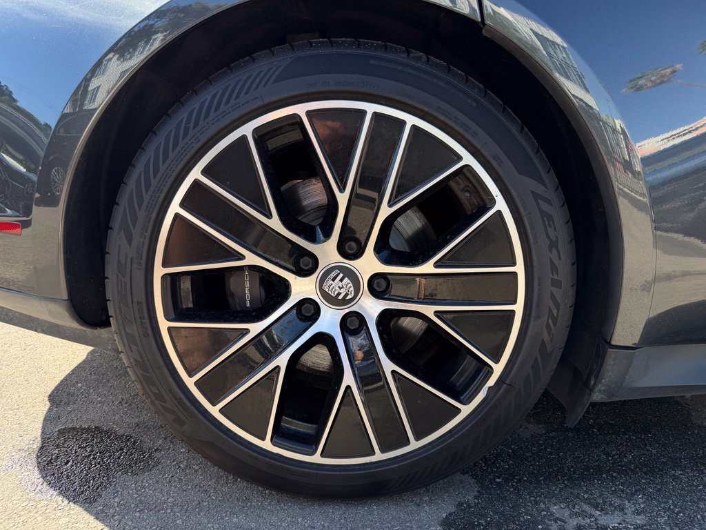 Used 2022 Porsche Taycan RWD image 13