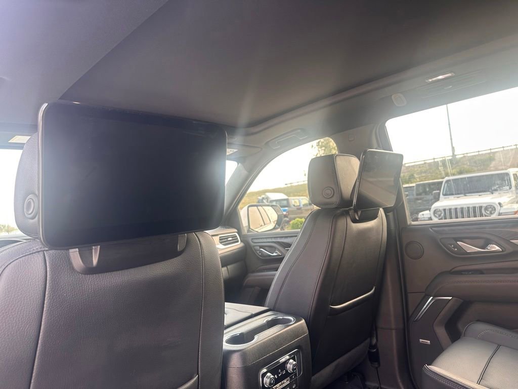 Used 2024 GMC Yukon Denali w/ Denali Reserve Package RWD image 7