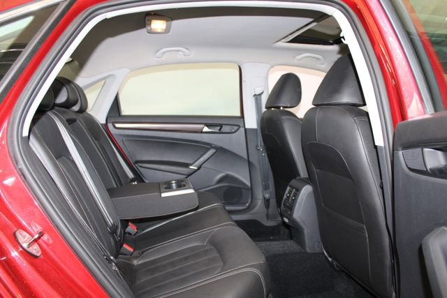 Used 2020 Volkswagen Passat 2.0T SEL FWD image 14