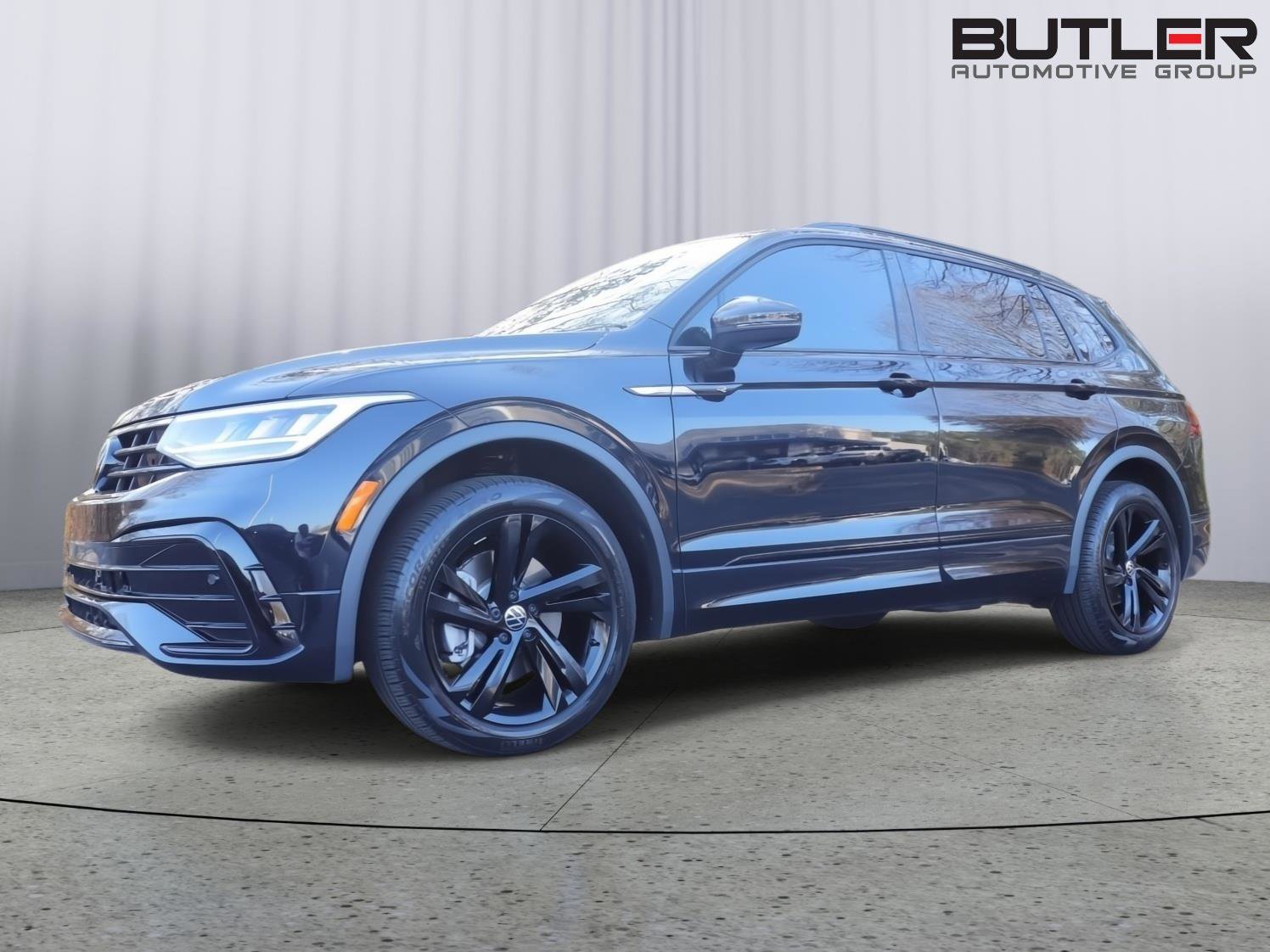 Used 2024 Volkswagen Tiguan SE R-Line