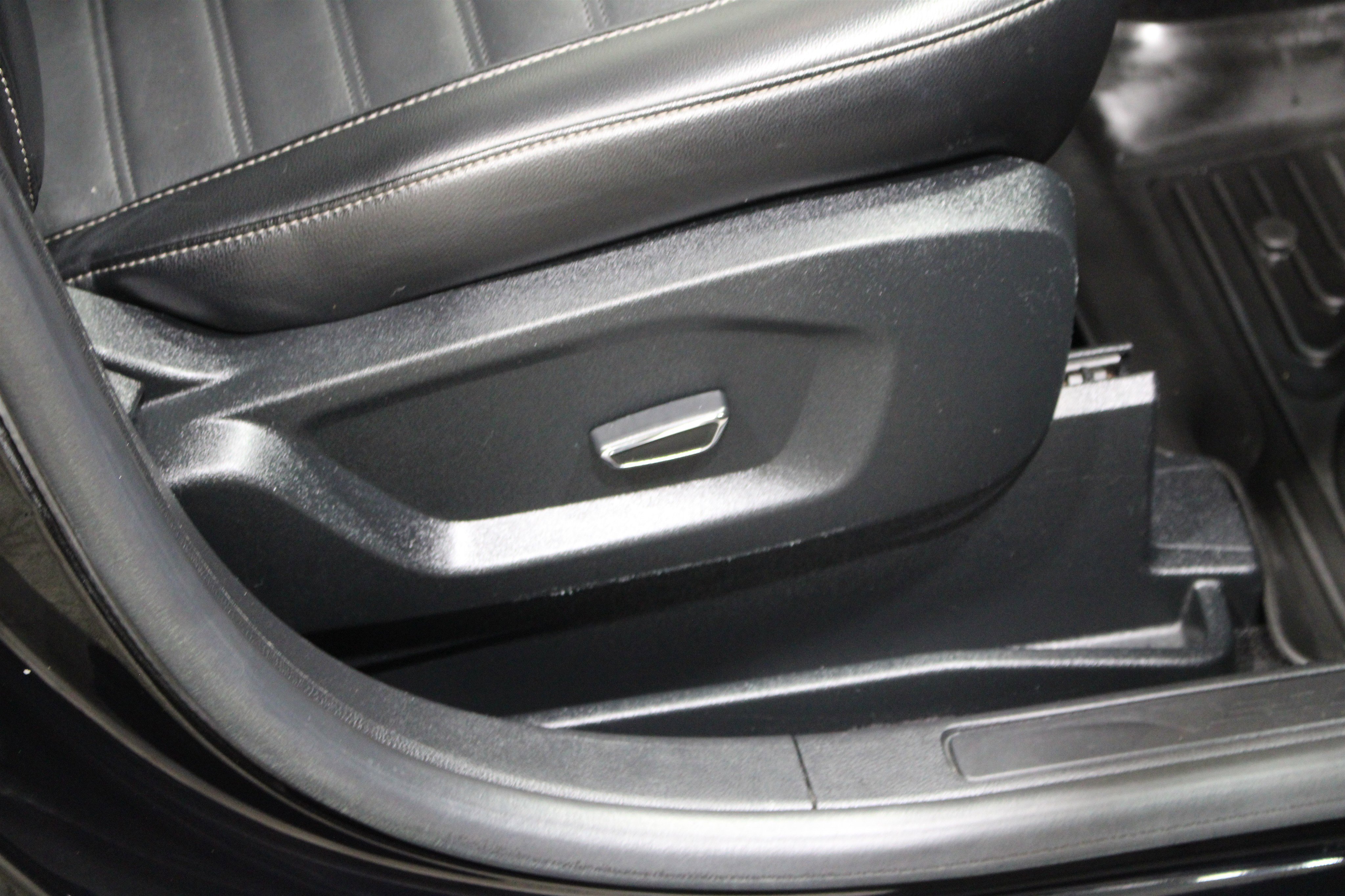 Used 2017 Ford Edge SEL w/ Equipment Group 201A FWD image 25