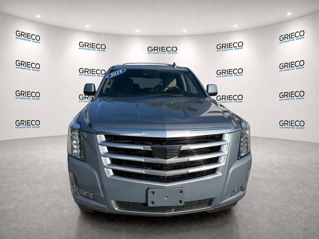 Used 2016 Cadillac Escalade Premium AWD/4WD image 4