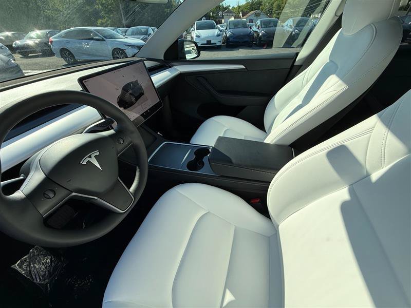 Used 2023 Tesla Model Y Long Range AWD/4WD image 11