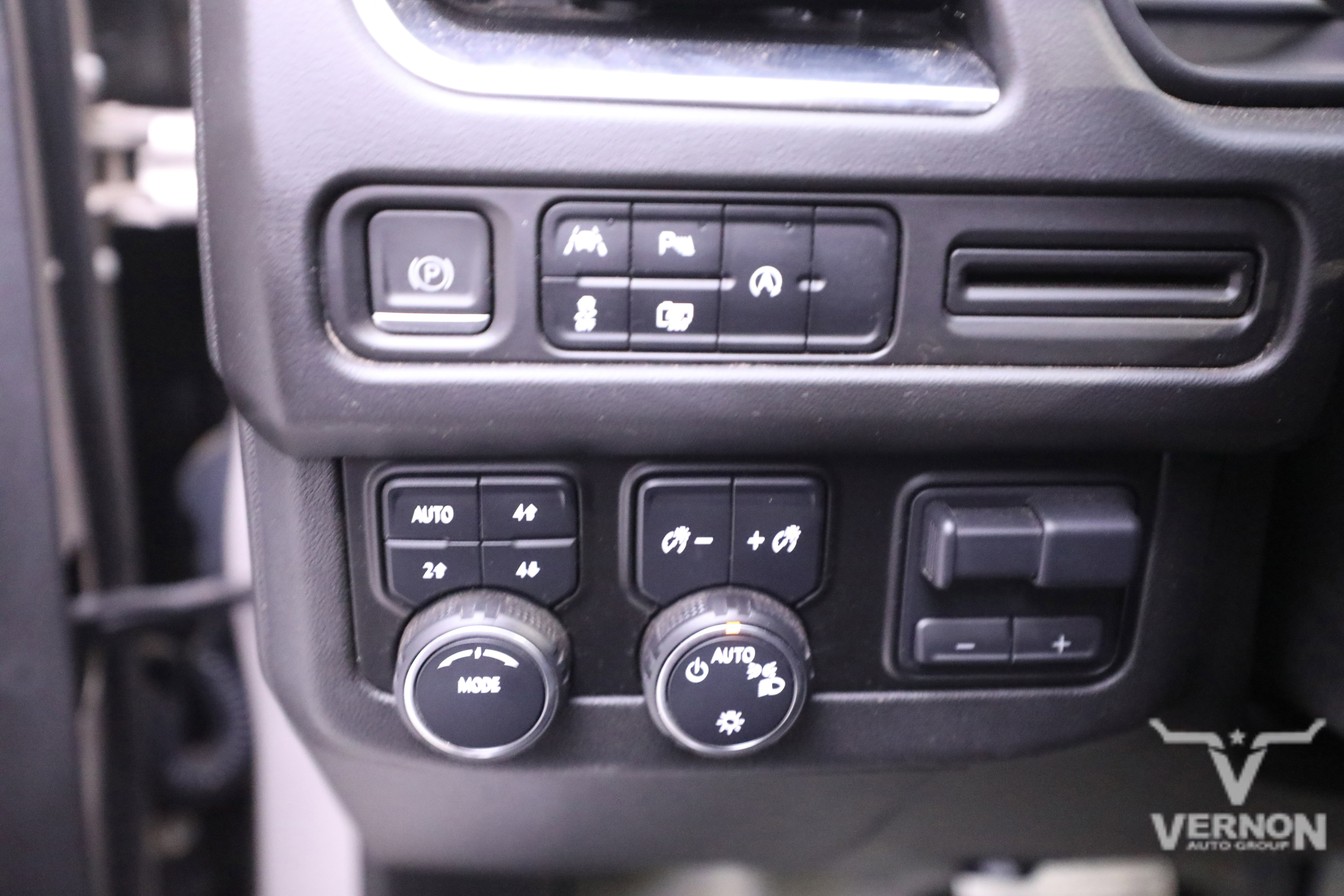 Used 2023 Chevrolet Tahoe RST w/ Luxury Package image 16