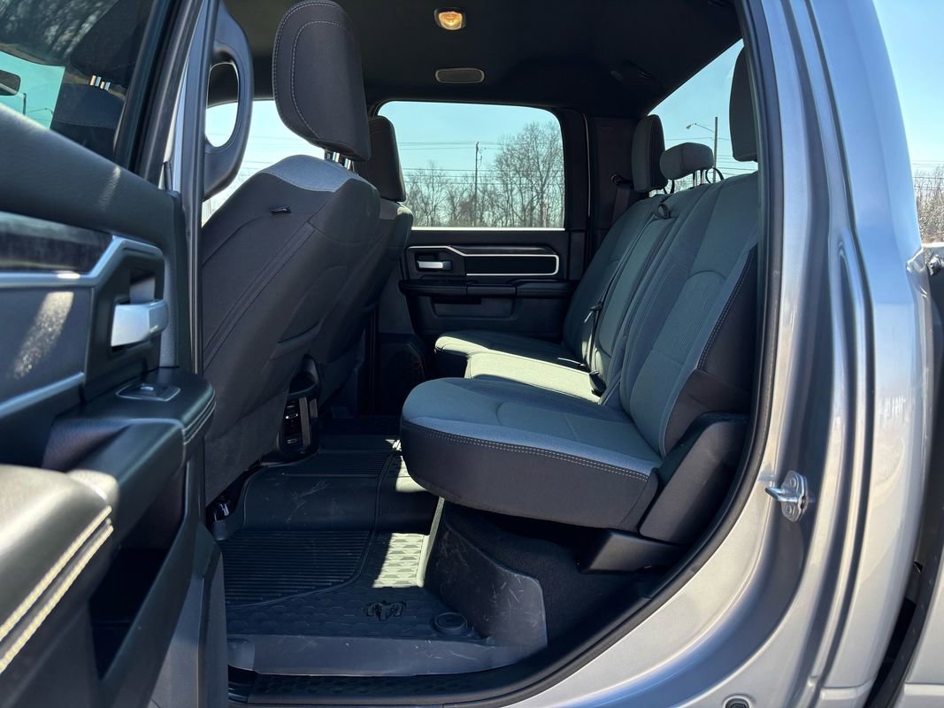 Used 2024 RAM 3500 Big Horn w/ Towing Technology Group image 23