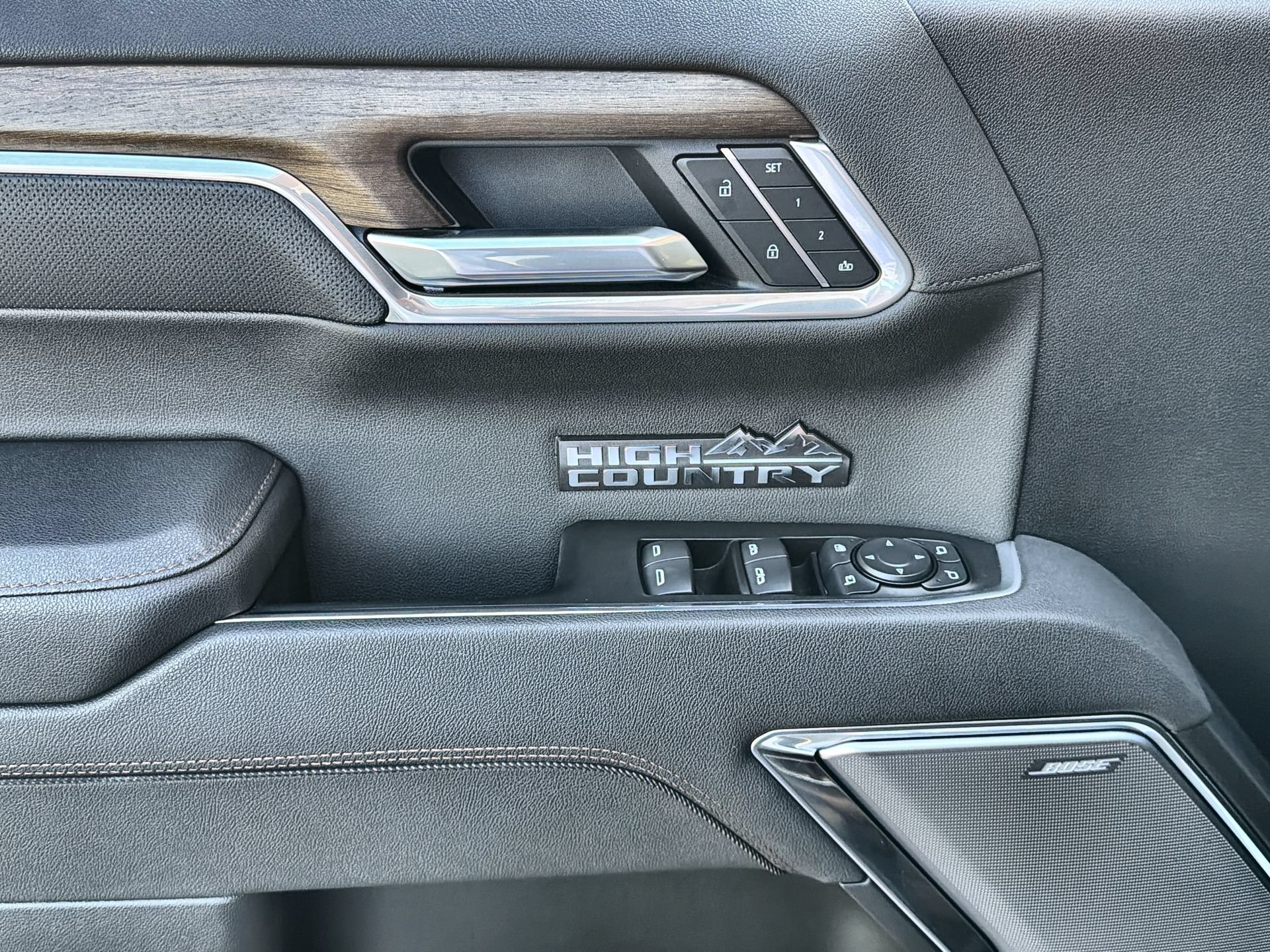 Used 2026 Chevrolet Silverado 1500 High Country w/ High Country Premium Package AWD/4WD image 13