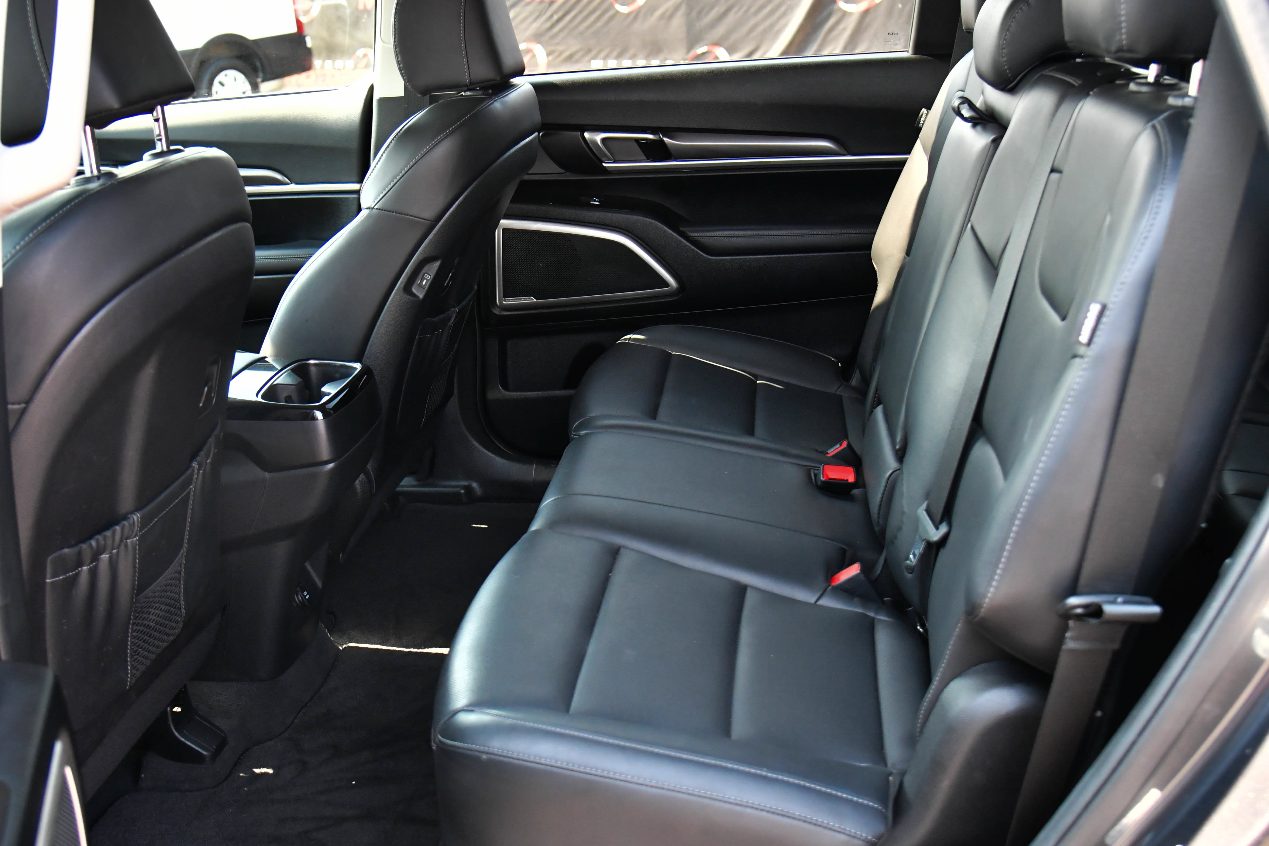 Used 2023 Kia Telluride LX AWD/4WD image 35