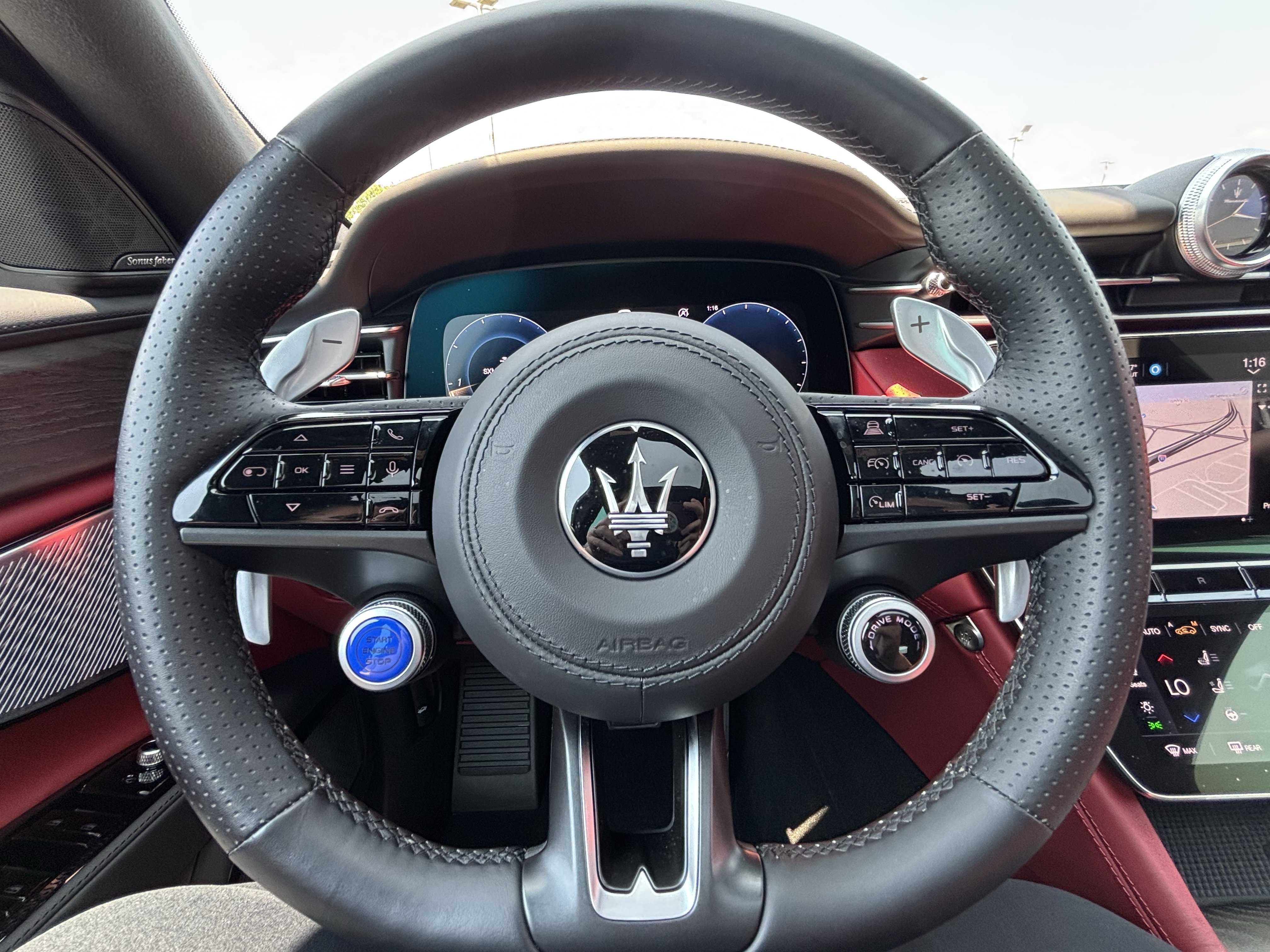 Used 2025 Maserati Grecale Folgore AWD/4WD image 2