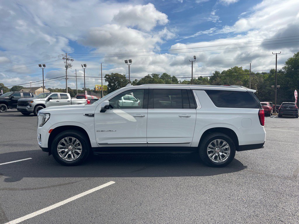 Used 2024 GMC Yukon XL Denali image 13