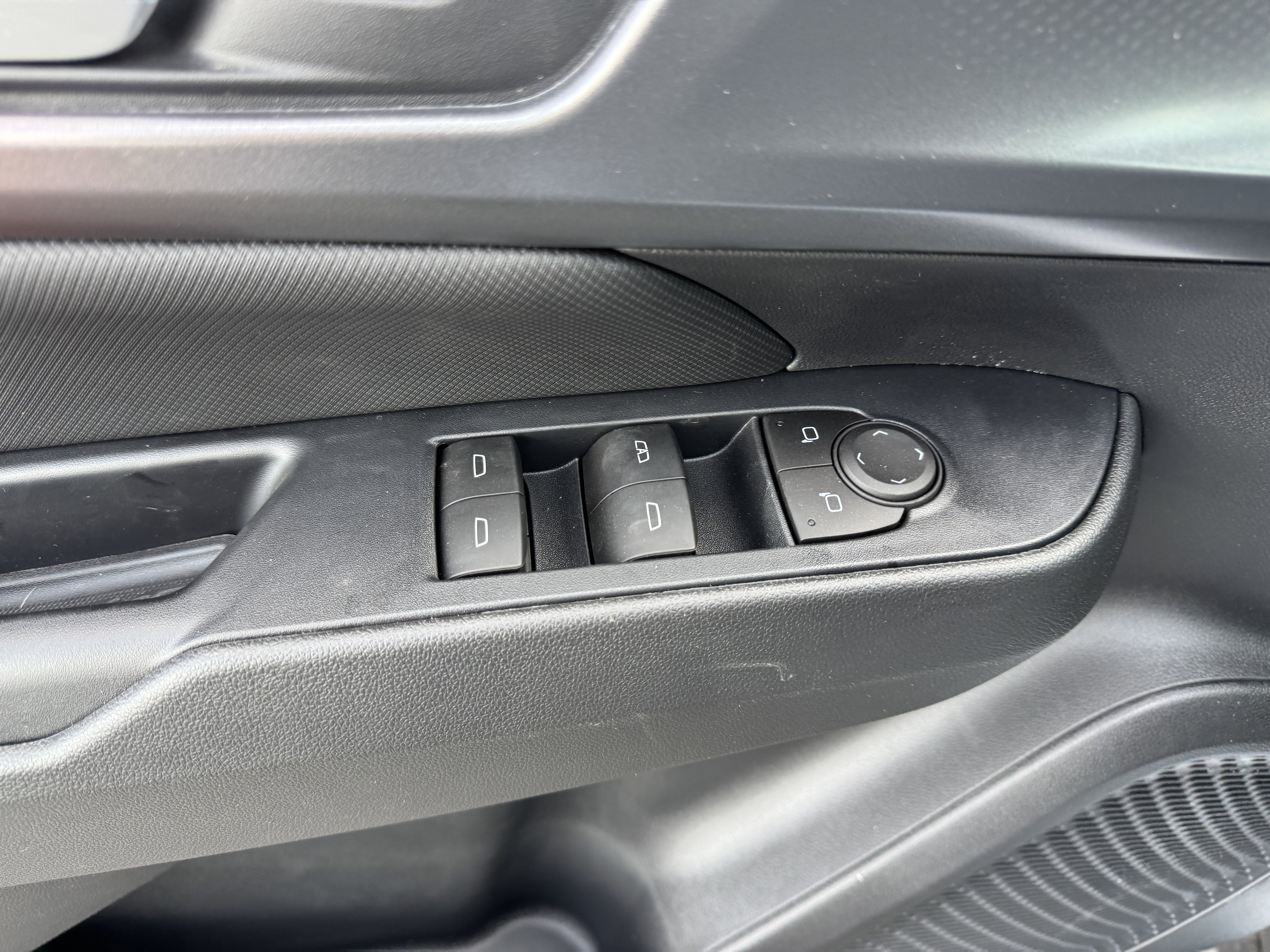 New 2026 Chevrolet Equinox EV RS image 12