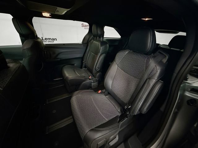 Used 2023 Toyota Sienna XSE image 25