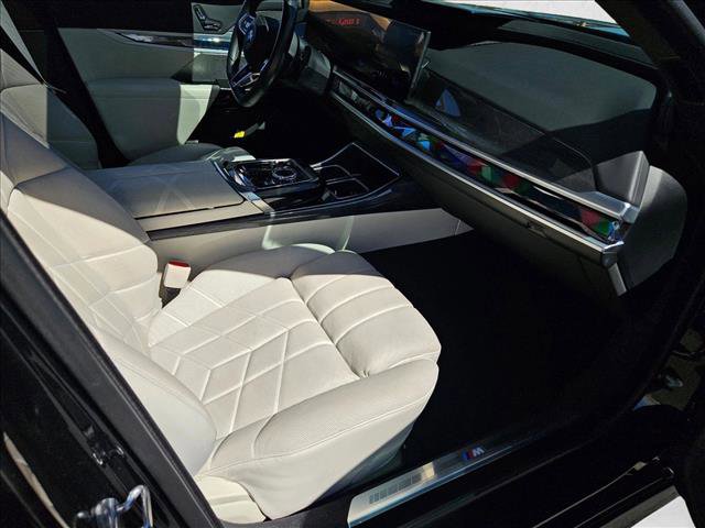 Certified 2023 BMW i7 xDrive60 image 21