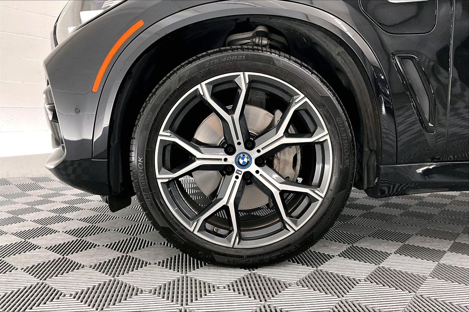 Used 2022 BMW X5 xDrive45e w/ M Sport Package AWD/4WD image 8