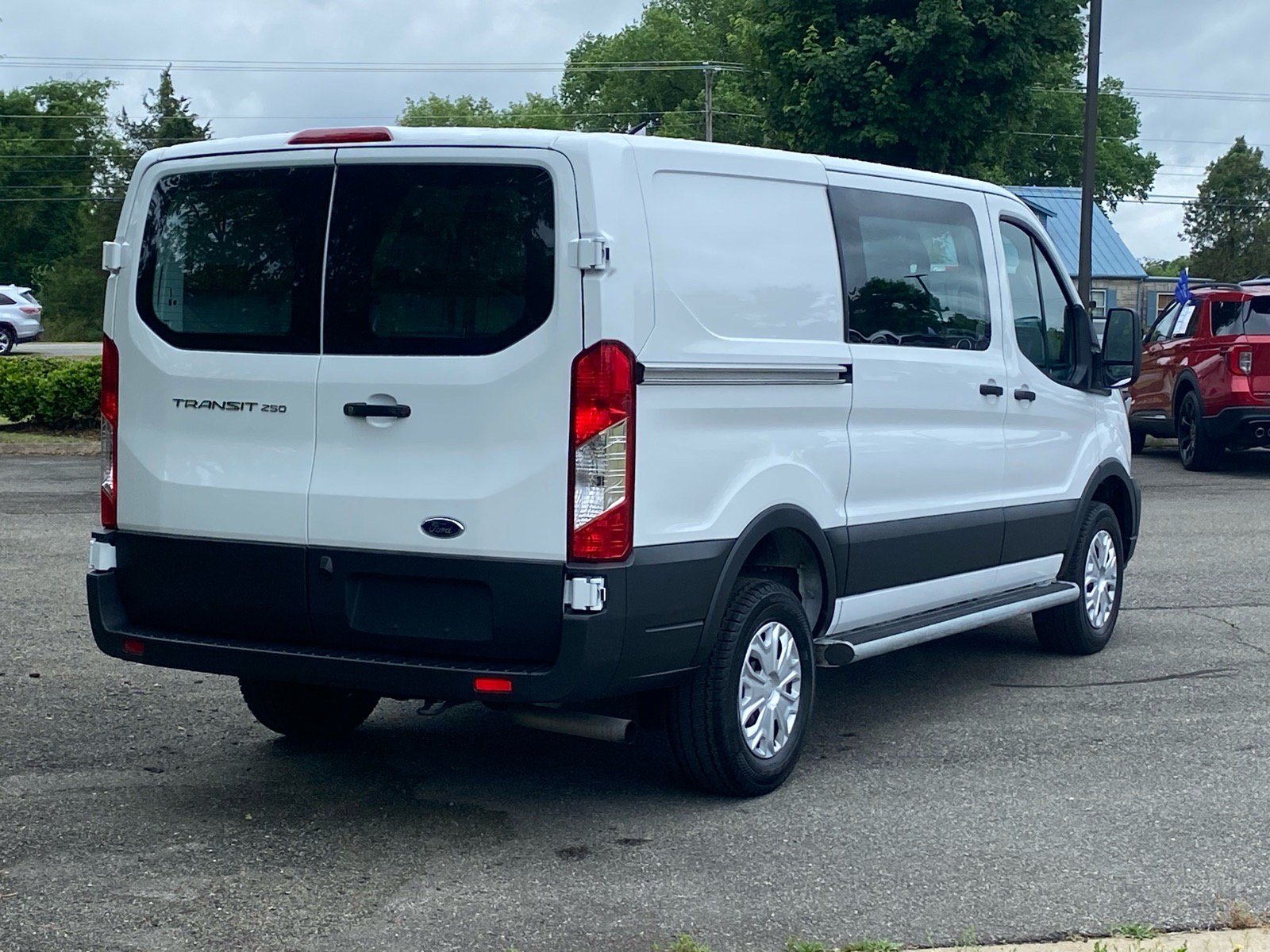 Certified 2025 Ford Transit 250 Low Roof w/ Exterior Upgrade Package RWD image 4
