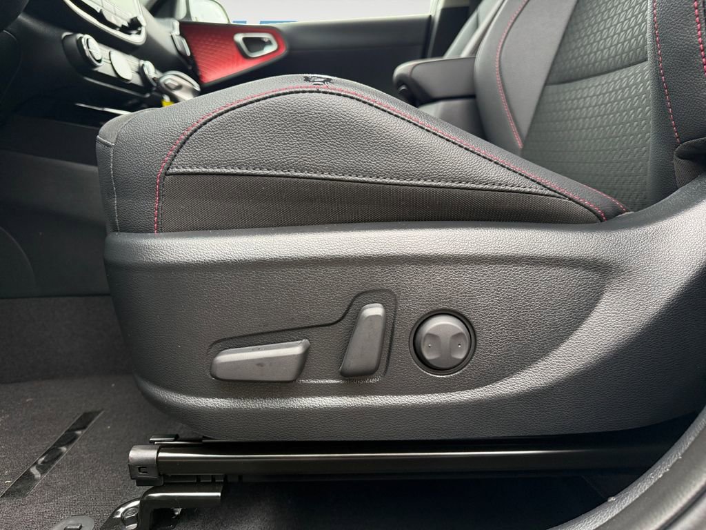 New 2025 Kia Soul GT-Line image 17