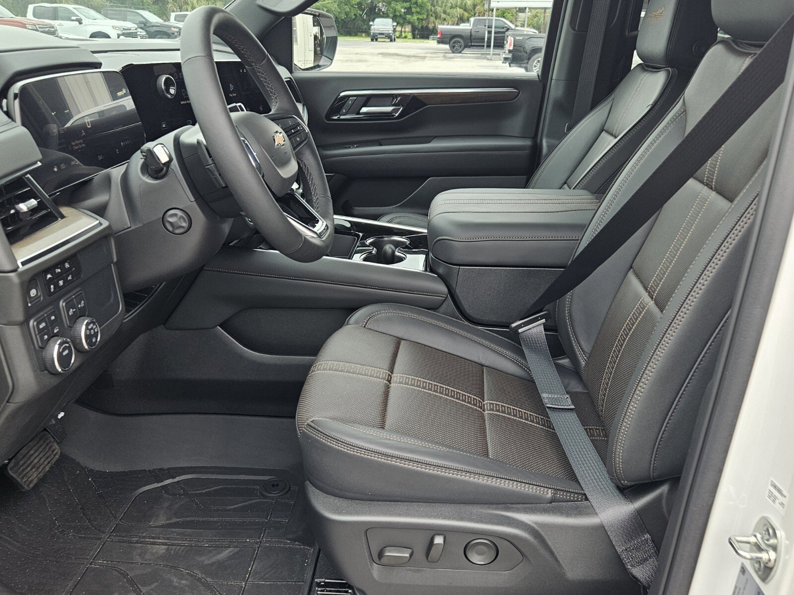 New 2025 Chevrolet Tahoe High Country image 3
