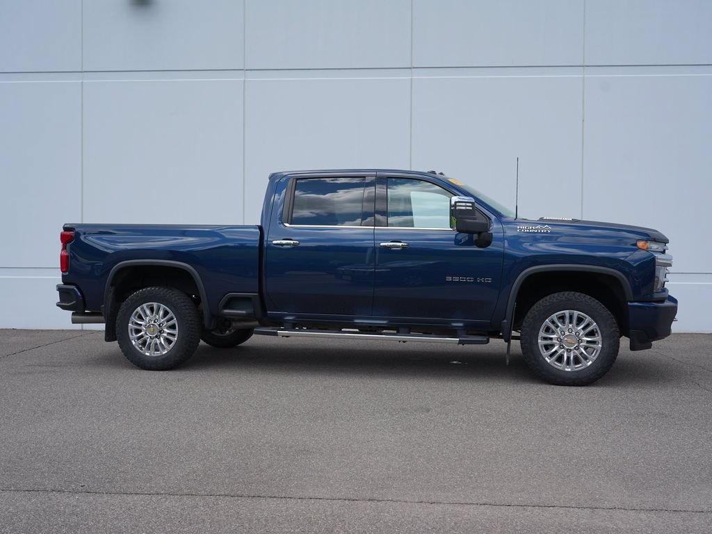 Used 2023 Chevrolet Silverado 3500 High Country w/ Z71 Off-Road Package AWD/4WD image 2