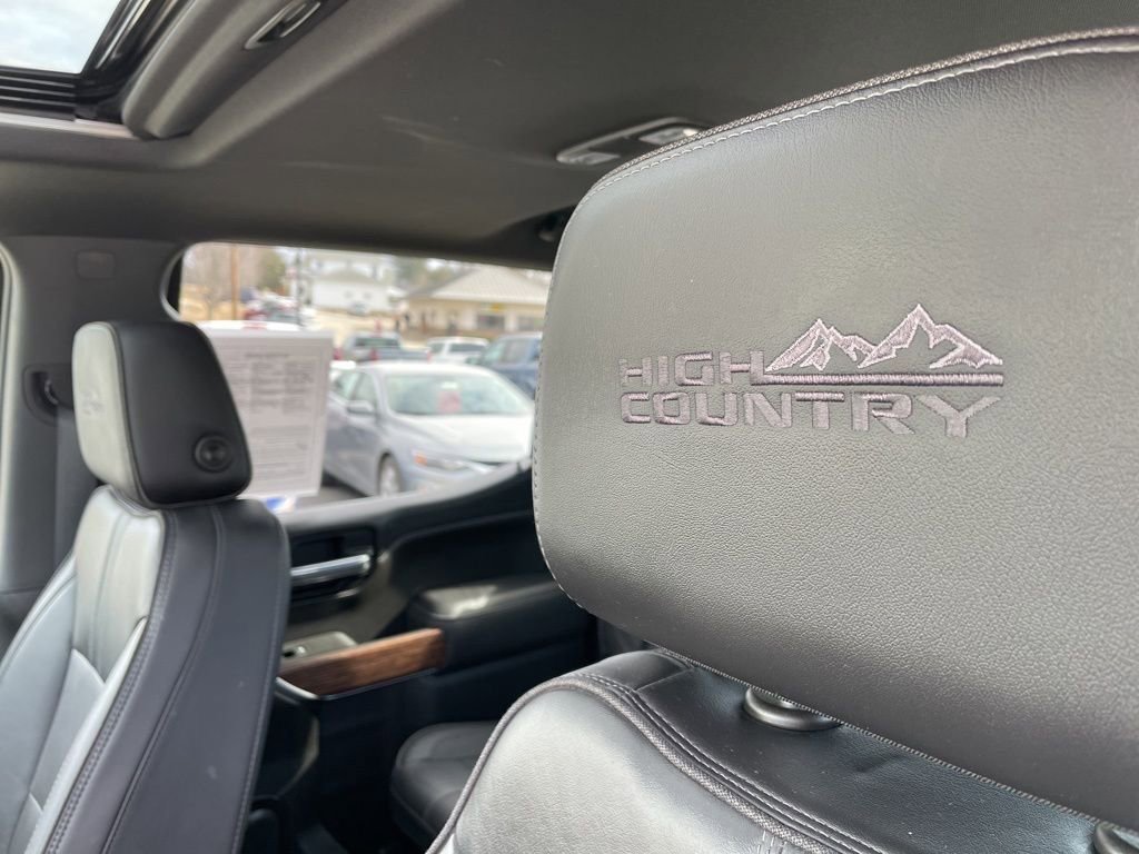 Used 2021 Chevrolet Silverado 1500 High Country w/ Technology Package image 4