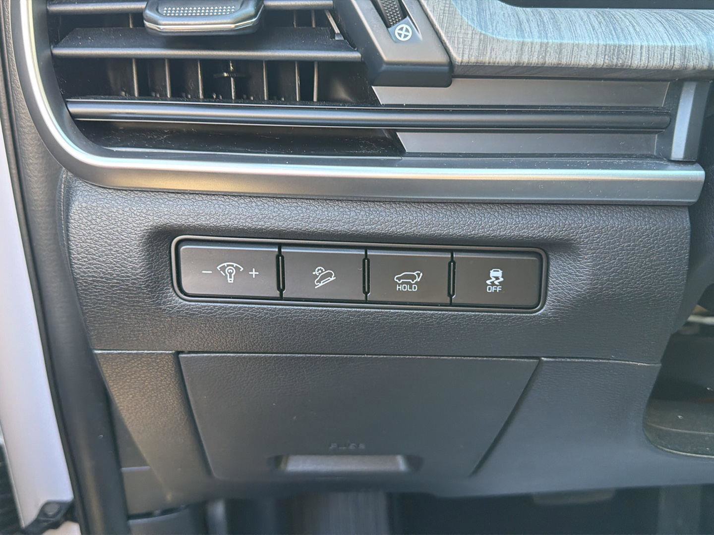 Used 2024 Kia Telluride EX image 9