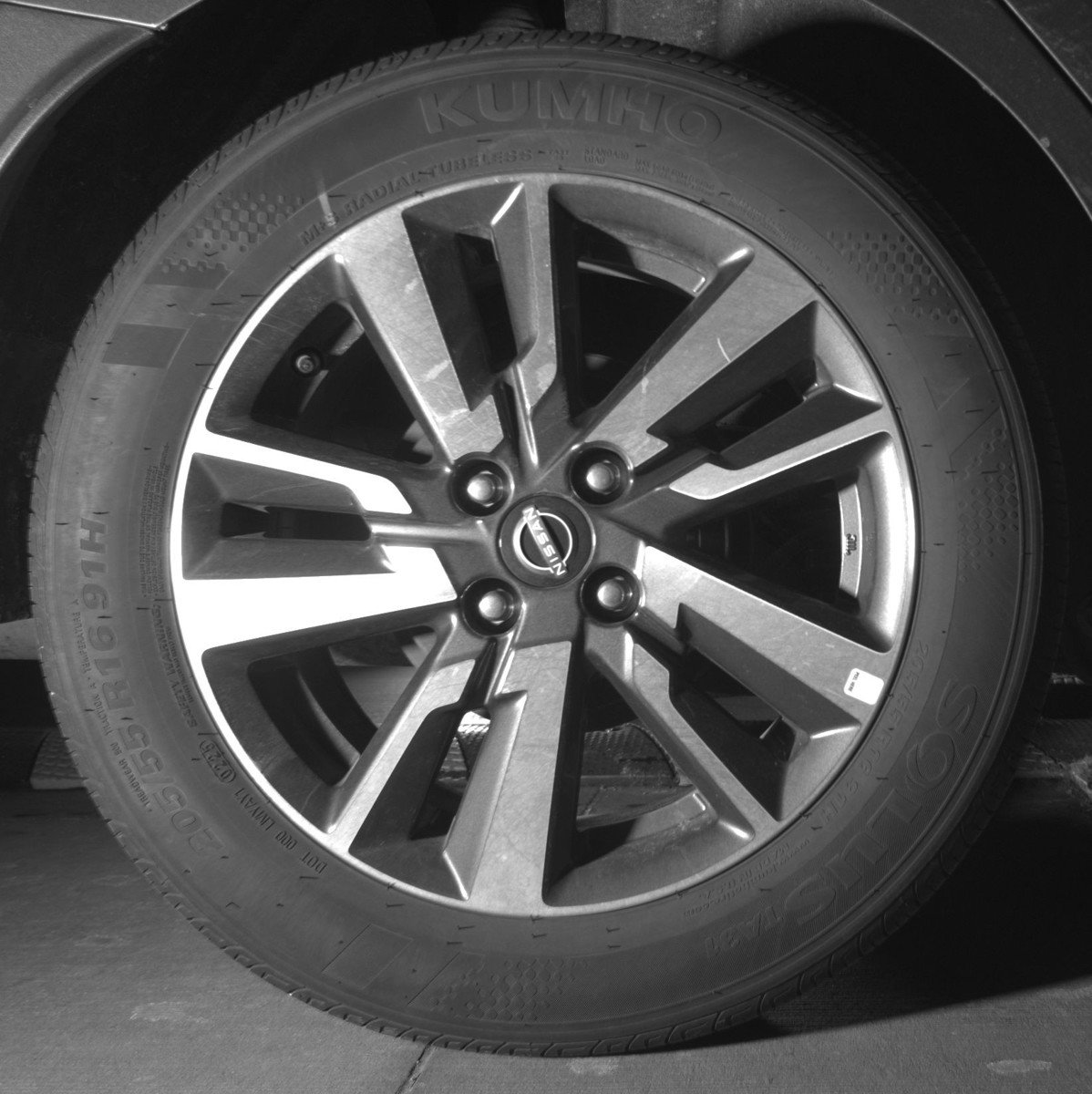 Used 2025 Nissan Versa SV image 15