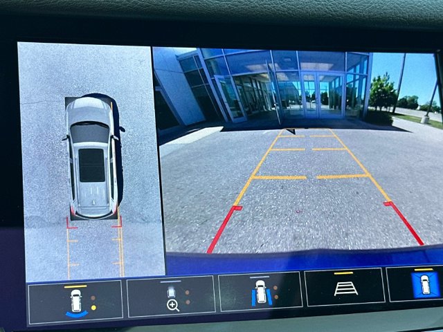 Certified 2023 Cadillac XT6 Premium Luxury w/ Technology Package AWD/4WD image 33