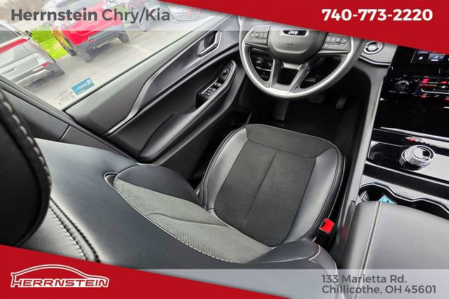 New 2025 Jeep Grand Cherokee L Laredo image 10