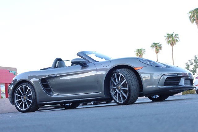 Used 2017 Porsche 718 Boxster RWD image 12