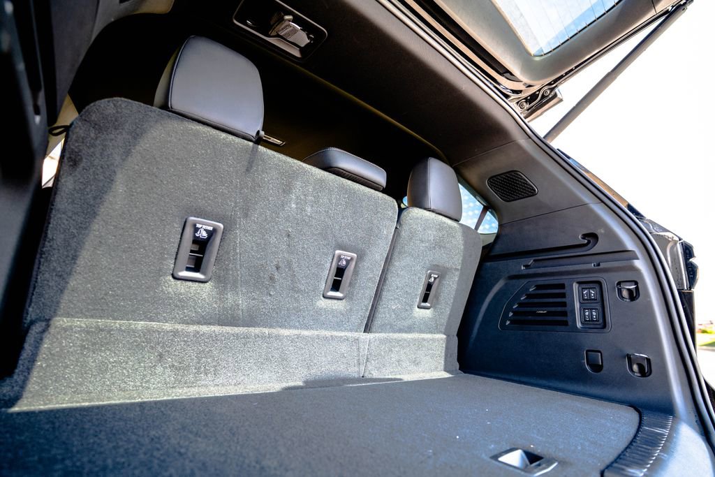 Certified 2025 Chevrolet Traverse High Country AWD/4WD image 34