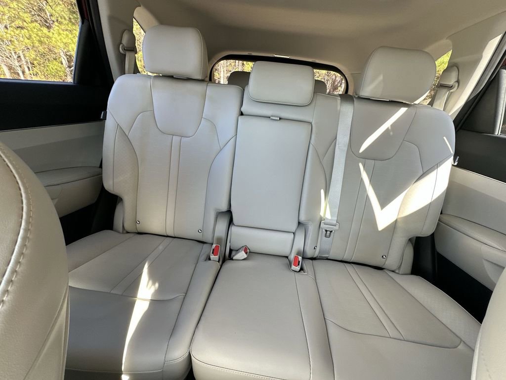 Used 2025 Kia Sorento S w/ Panoramic Sunroof Package image 26