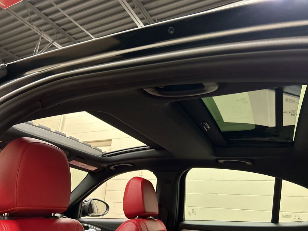 Used 2024 Alfa Romeo Giulia Veloce image 28