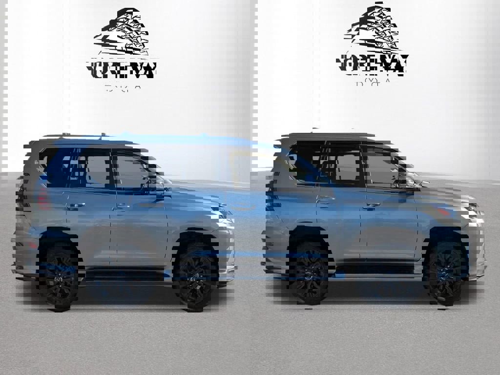 Used 2023 Lexus GX 460 Luxury w/ Sport Design Package image 3