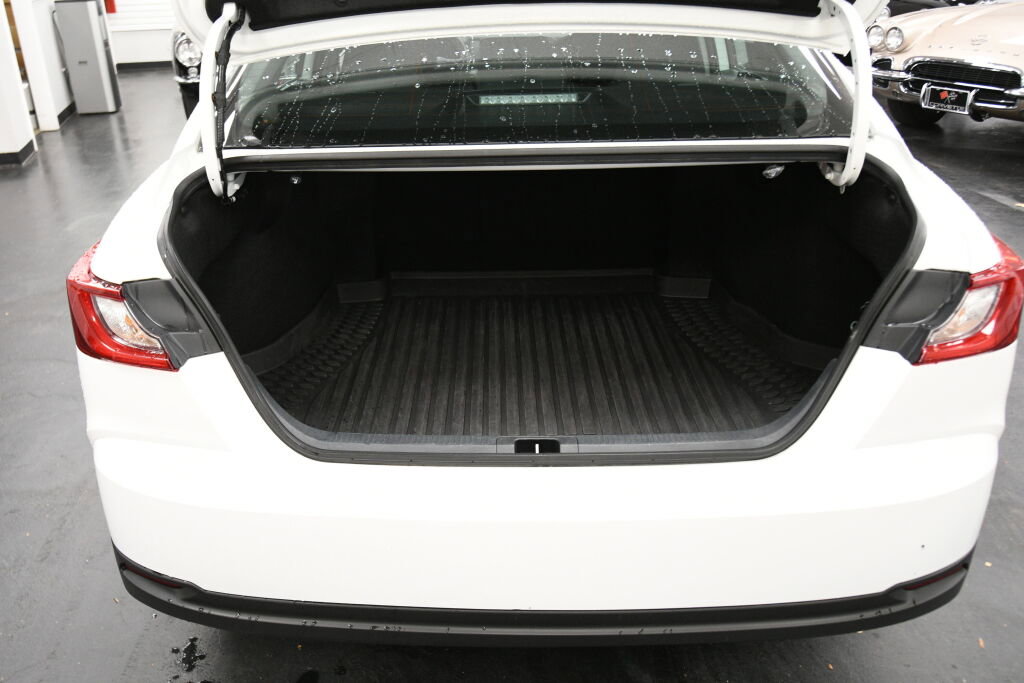 Certified 2025 Toyota Camry LE image 21