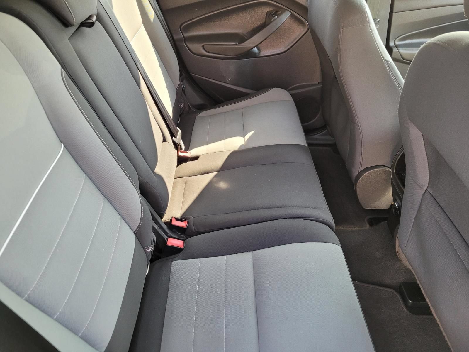 Used 2015 Ford Escape SE FWD image 13