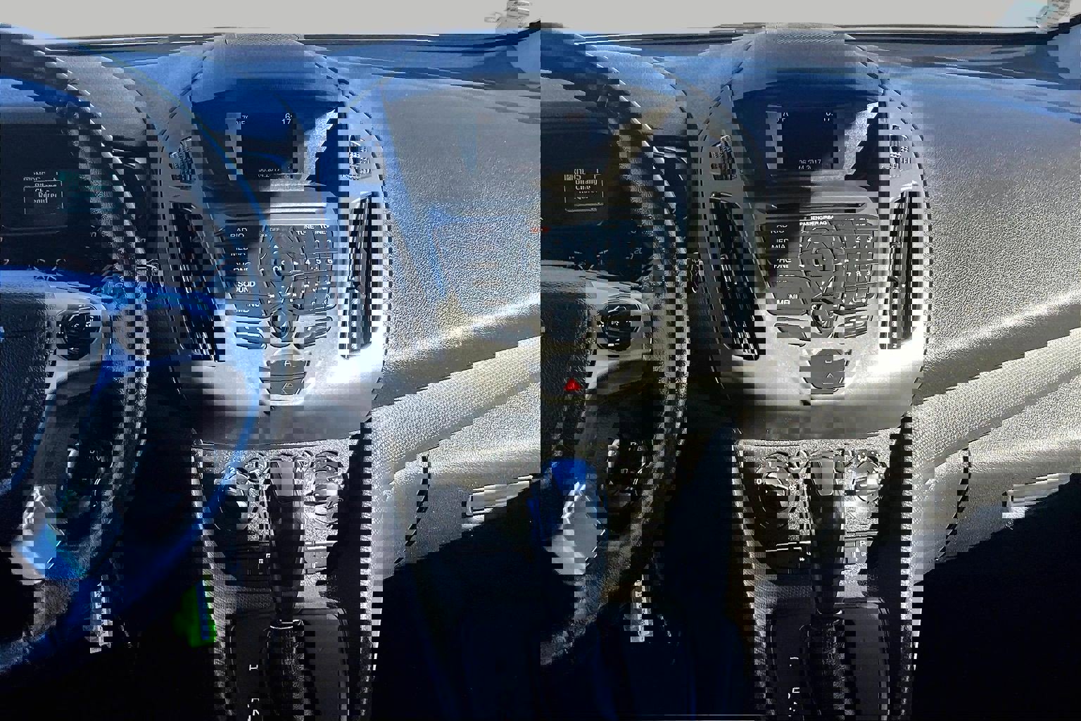 Used 2018 Ford Transit Connect XL image 5