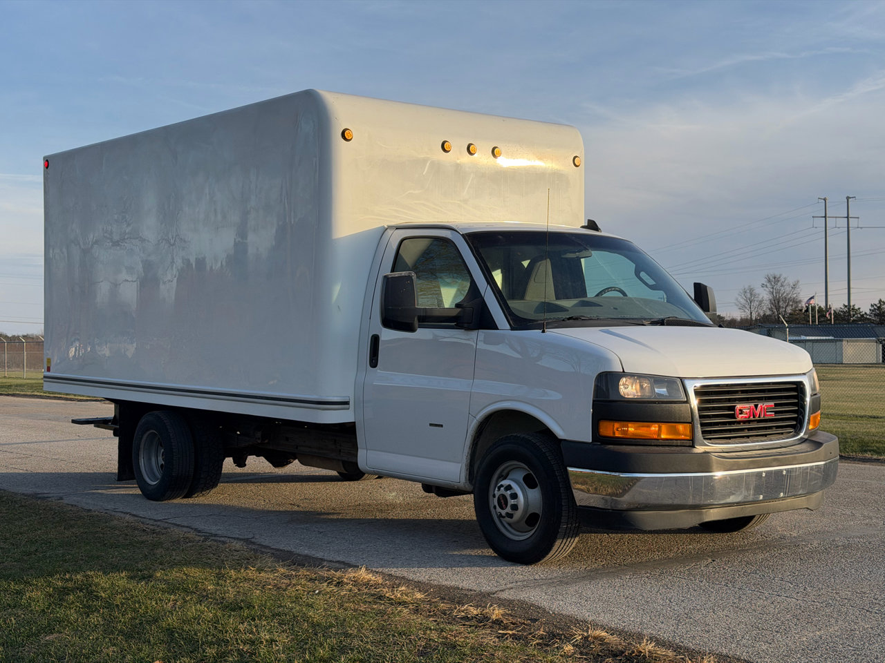 Used 2019 GMC Savana 3500 w/ Power Convenience Package image 8